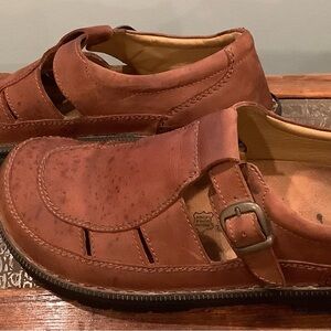 BIRKENSTOCK leather fisherman’s style sandal